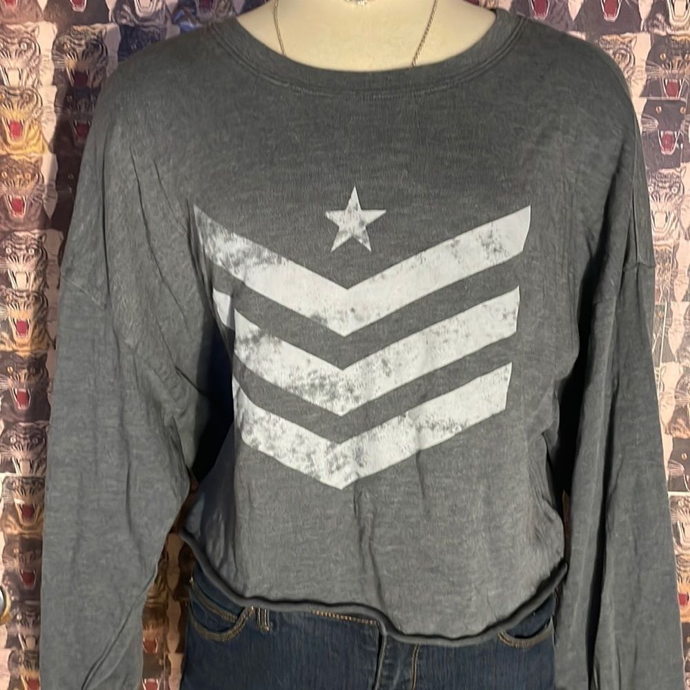 Grayson Threads Simple Cropped Graphic Sweatshirt - Picture 3 of 10